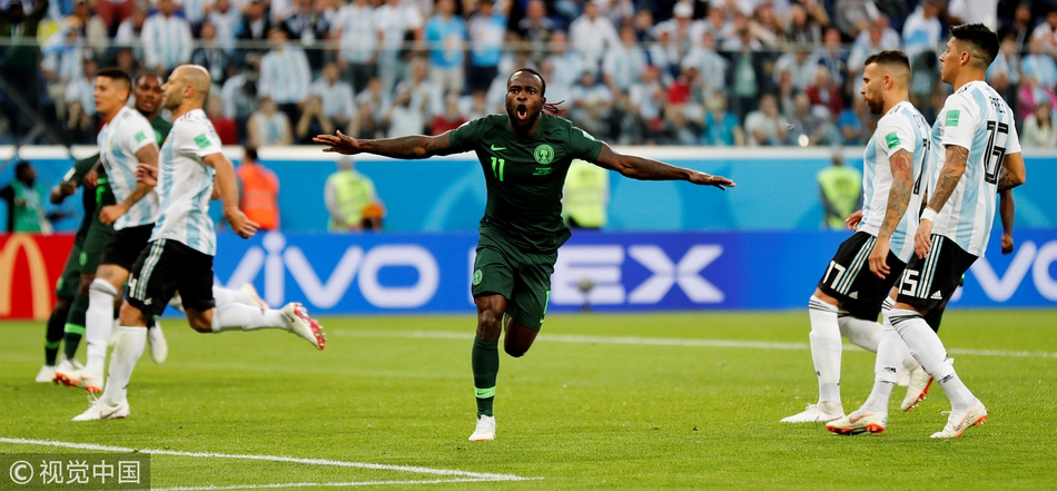  克雷莫内塞绝境逢生，补时点球救赎保级曙光现